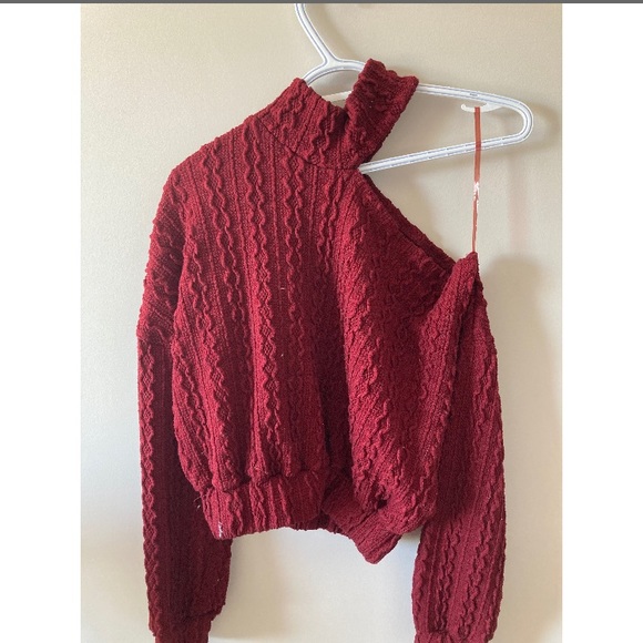 BURGUNDY KNIT SWEATER WITH OPEN SHOULDER - Picture 3 of 5